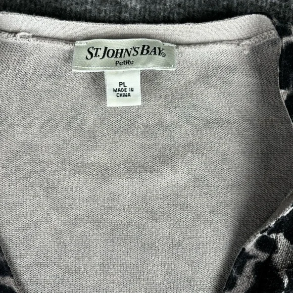 St. John's Bay Animal Print Sweater Cardigan Size Large Petite - Picture 5 of 5
